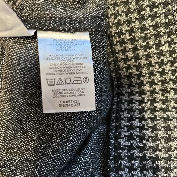 NWT LOFT Rayon Blend Houndstooth Silver and Black Skinny Leg Pant Small - Picture 4 of 4
